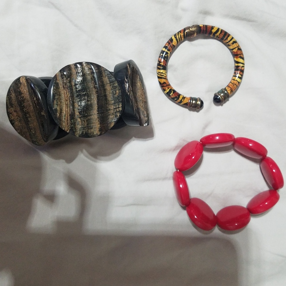 3 bracelets - Picture 2 of 2